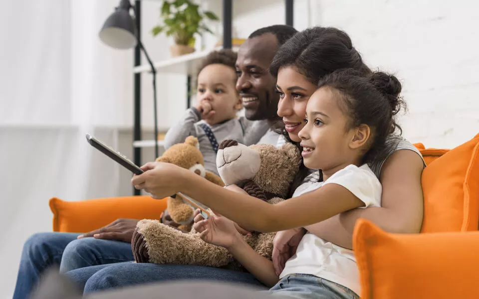 x960x600-connectivity-enjoy-tv-and-music.jpg,qh=600,ala=en-AU,aw=960,arev=F4F9,ahash=1AEE8F1E649EC4AFE1643D8BDB8A6381.pagespeed.ic.0DXNHamptN.webp