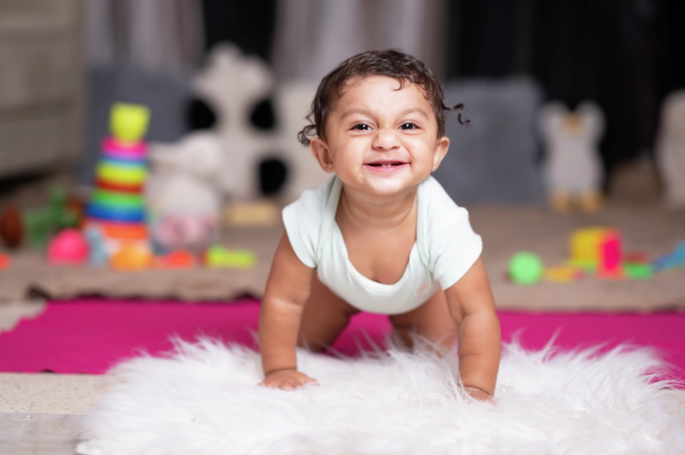 Happy babby_Help kids hear_IN.jpg