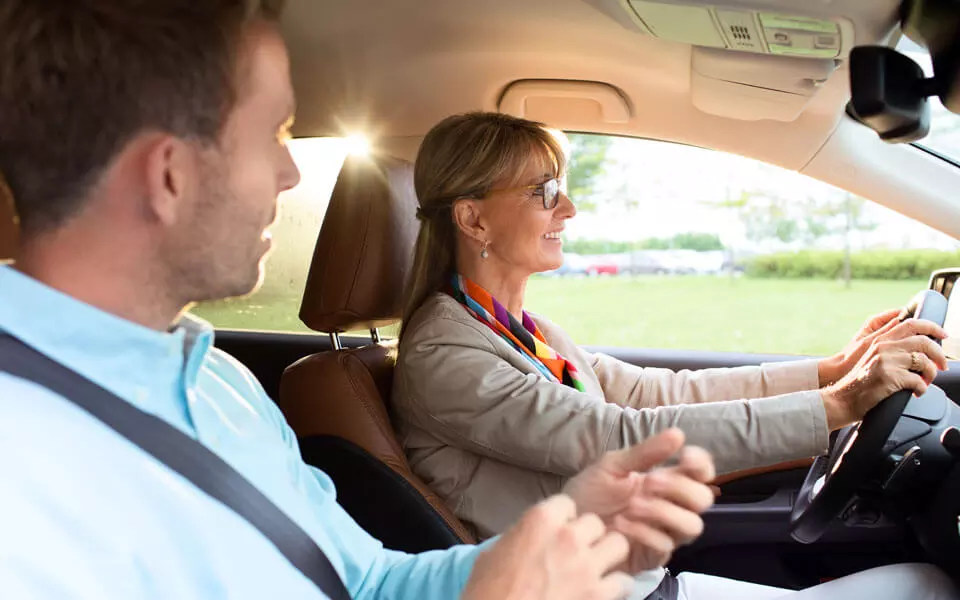 x960x600-connectivity-driving.jpg,qh=600,ala=en-AU,aw=960,arev=285D,ahash=DB275EE6B4AC88944DBA20C76AD106BC.pagespeed.ic.YNFcO7Az3v.webp