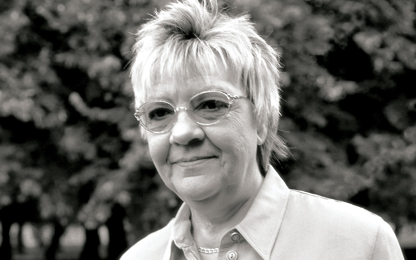 Ensimmäisen Baha-istutteen käyttäjä, ruotsalainen Mona Andersson